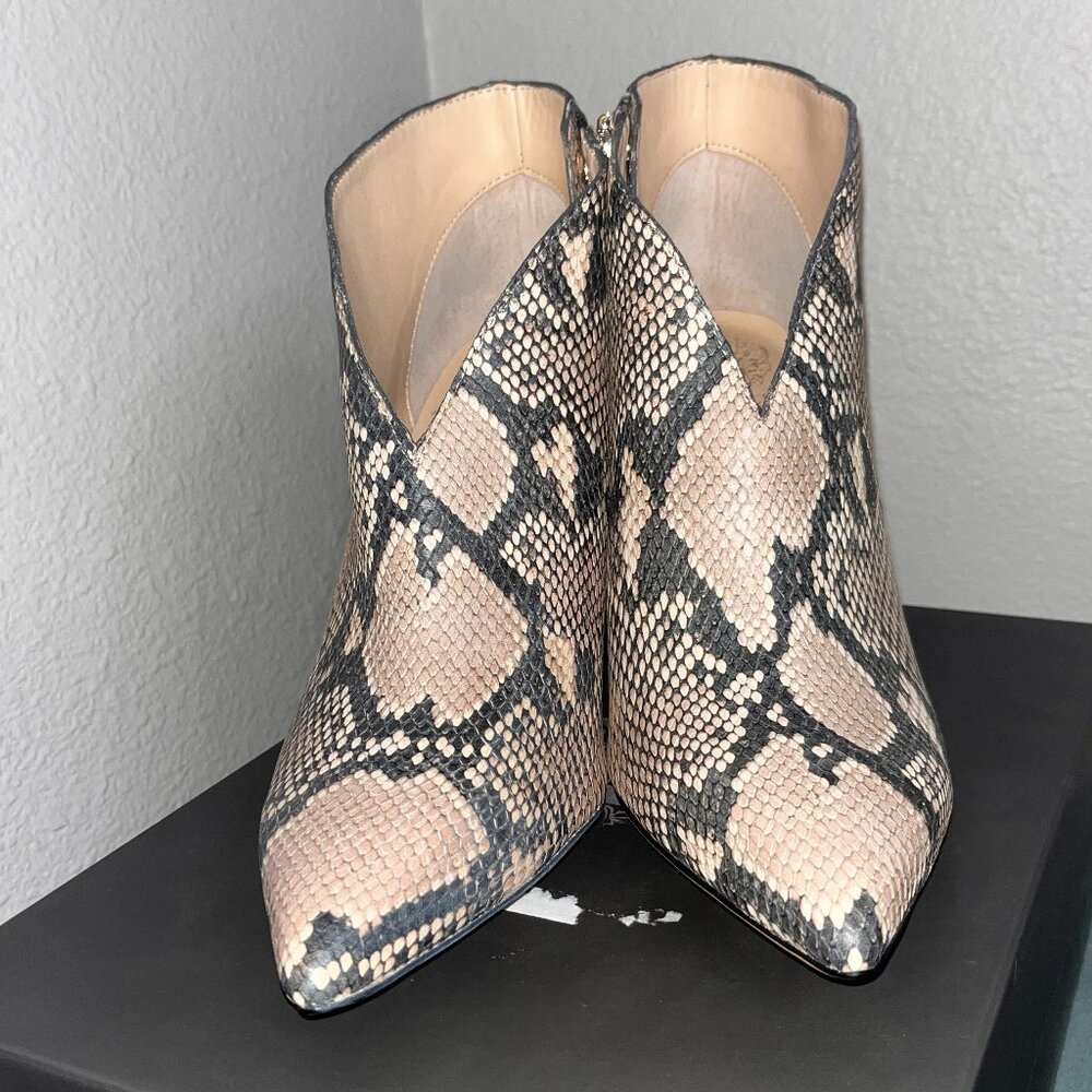 Vince Camuto Snakeskin Booties Womens Size 9.5